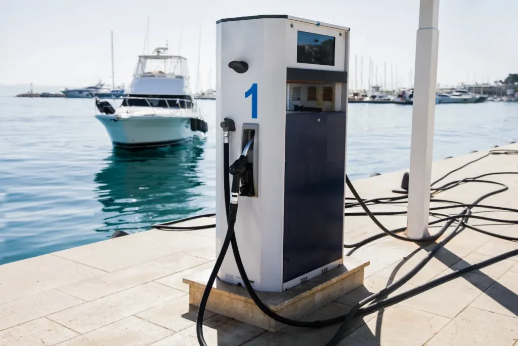 station de pompage et de ravitaillement pour bateaux