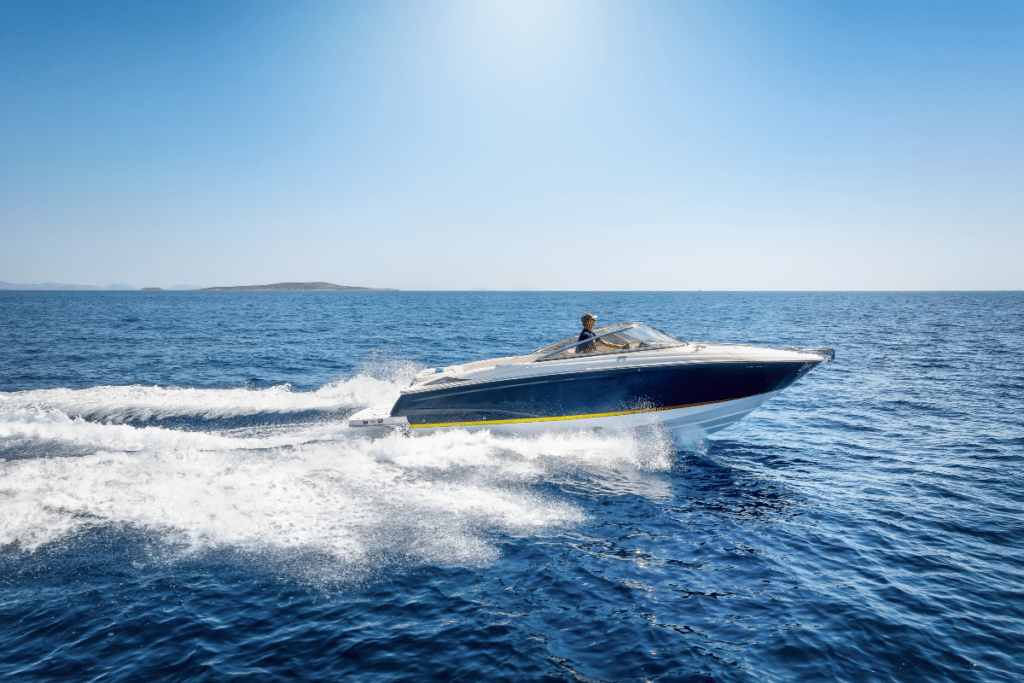 type de bateau à moteur