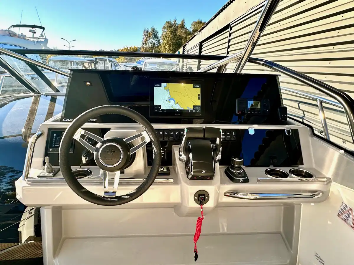 CAP CAMARAT 10.5 console centrale