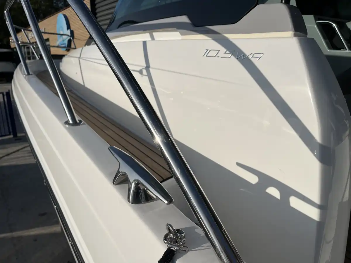 CAP CAMARAT 10.5 console centrale