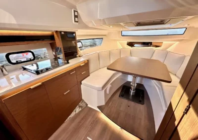 Cap Camarat 10.5 intérieur