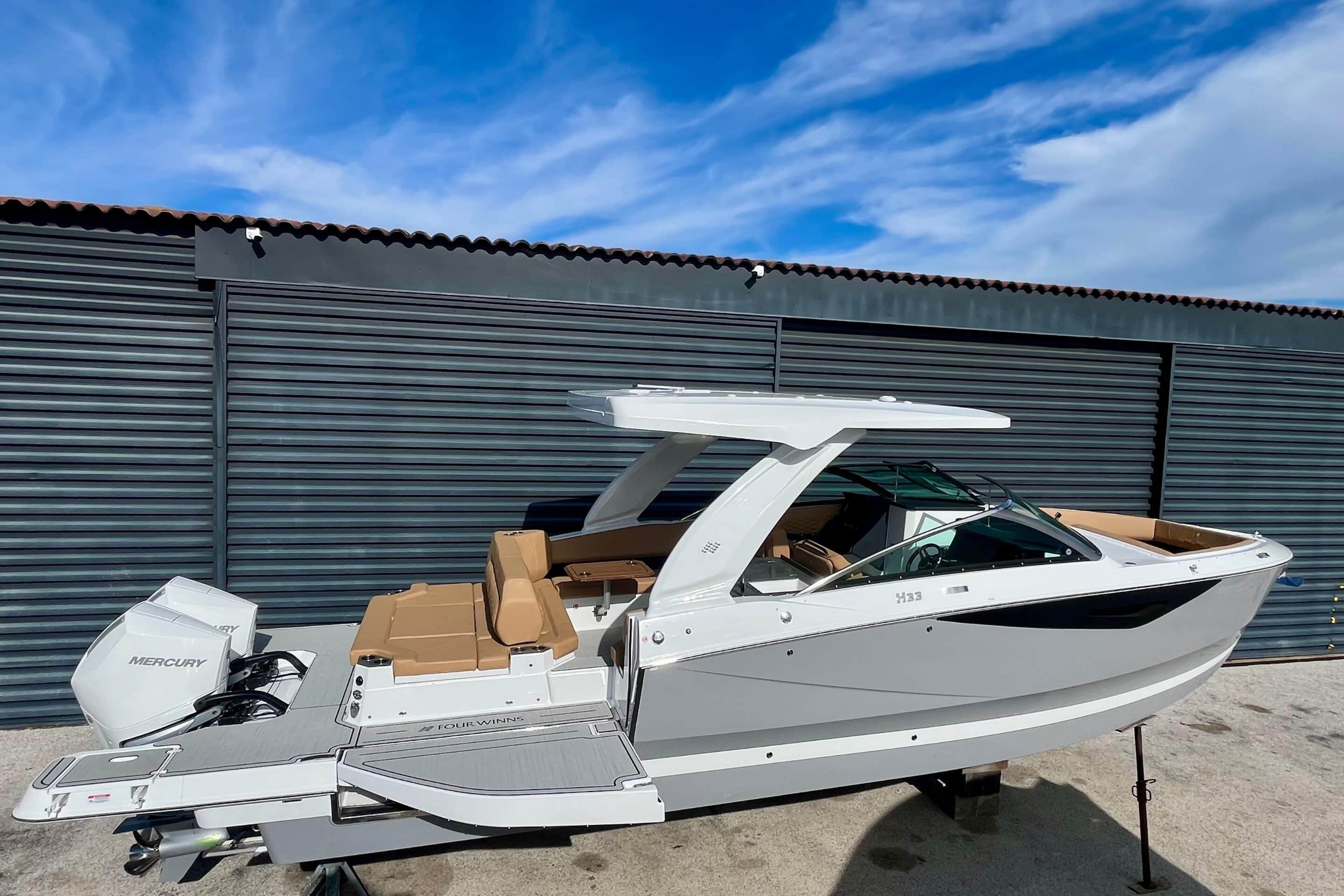 2026-four-winns-h33-ob-power-10092184-20260224013900462-1